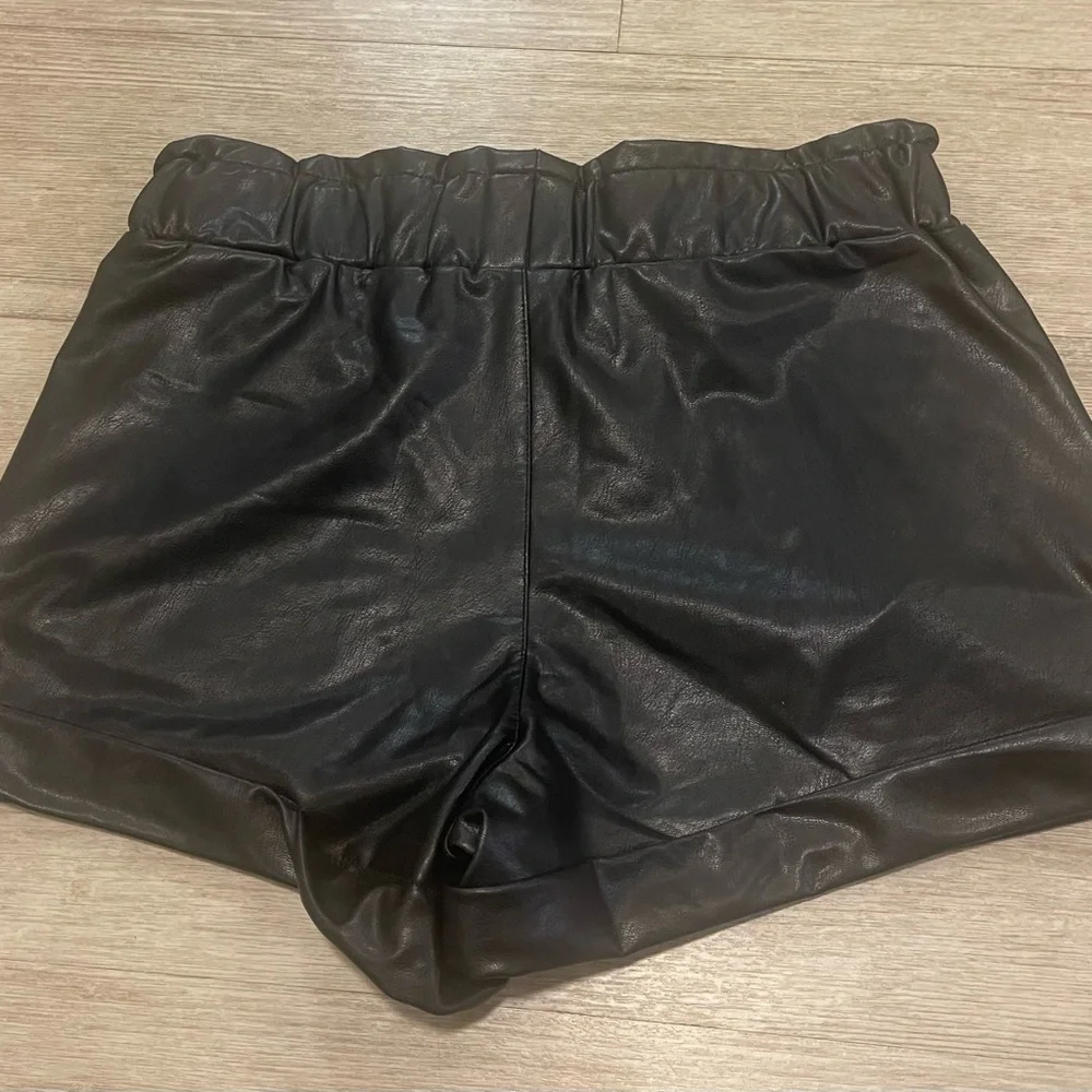 NWT Black Women's Leather Shorts - Picture 6 of 6